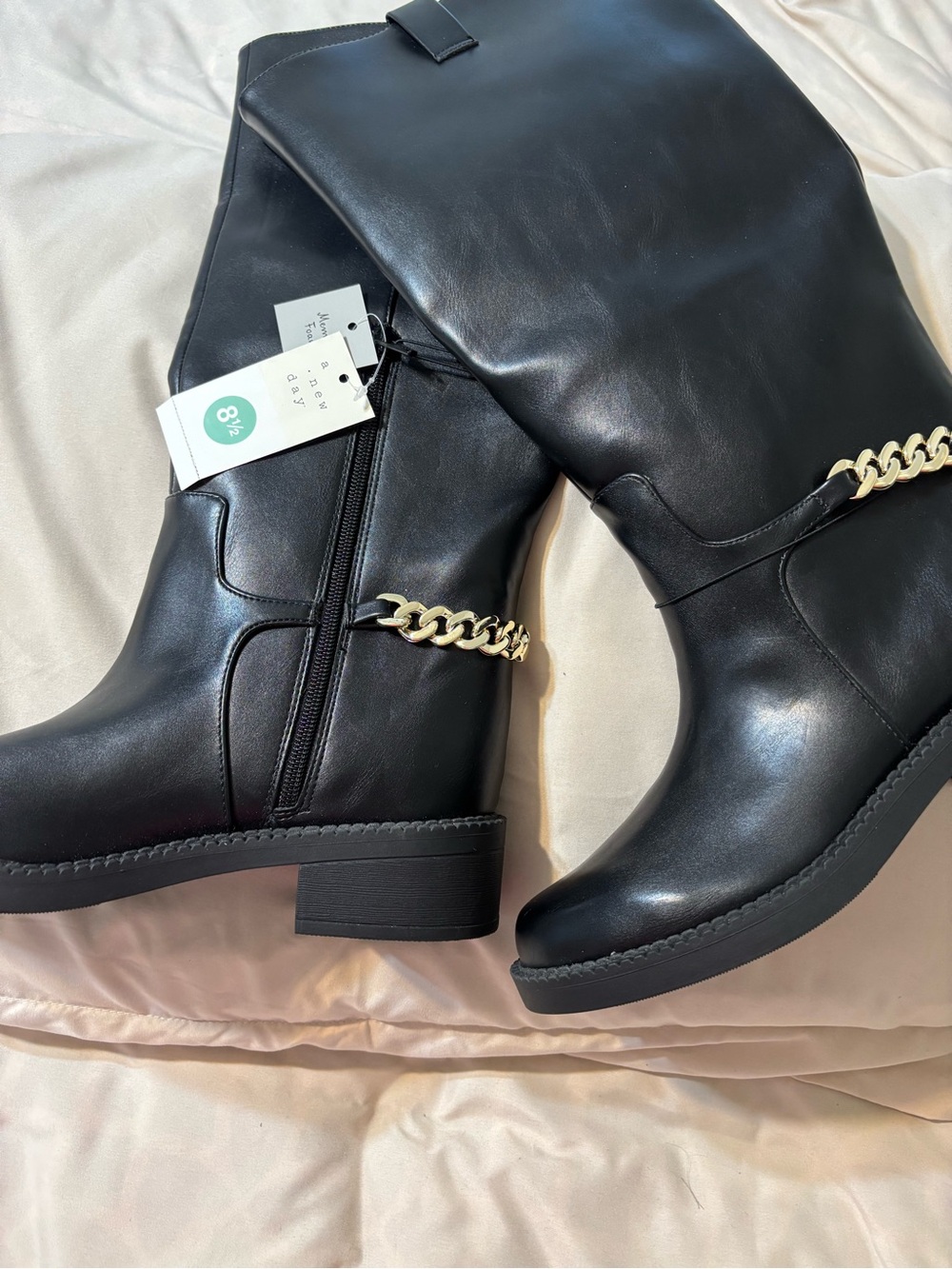 A New Day Black Women's Mid-Calf Bobbi Boots with Chain
Size 6, 8.5, 9.5, 10